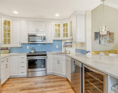 5644 Ashton Lake Drive - Photo Thumbnail 2
