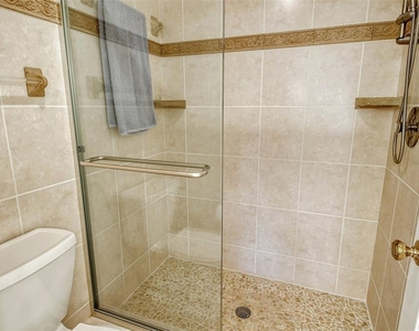 5644 Ashton Lake Drive - Photo Thumbnail 7
