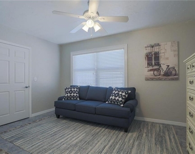 2907 Hyde Park Street - Photo Thumbnail 17