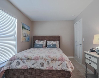 2907 Hyde Park Street - Photo Thumbnail 13