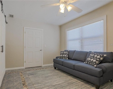 2907 Hyde Park Street - Photo Thumbnail 18