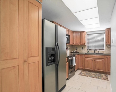 2907 Hyde Park Street - Photo Thumbnail 6
