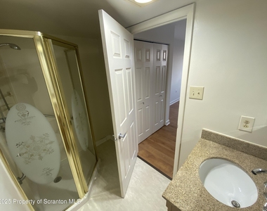 220 Linden Street - Photo Thumbnail 9
