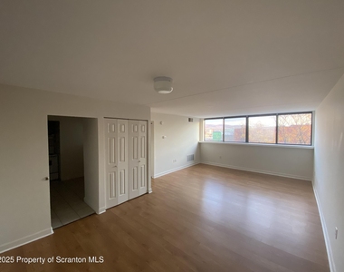 220 Linden Street - Photo Thumbnail 3