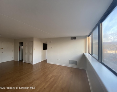 220 Linden Street - Photo Thumbnail 2