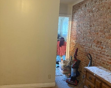 917 W Hamilton Street - Photo Thumbnail 3