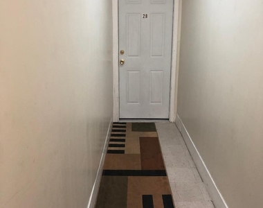 917 W Hamilton Street - Photo Thumbnail 4