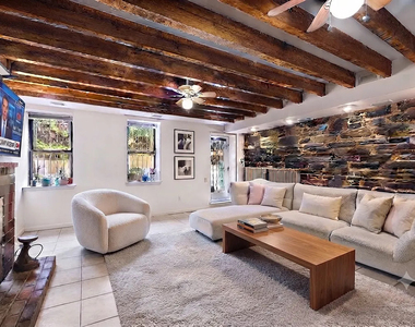 452 East 84th Street - Photo Thumbnail 2