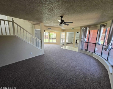 11920 Pueblo Del Rio Way - Photo Thumbnail 3