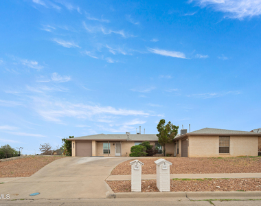 7139 Orizaba Avenue - Photo Thumbnail 2