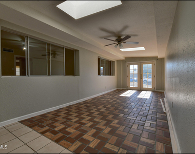 4700 Louisiana Street - Photo Thumbnail 6