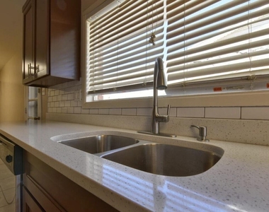 4700 Louisiana Street - Photo Thumbnail 16