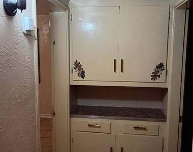 3208 Morehead Avenue - Photo Thumbnail 14