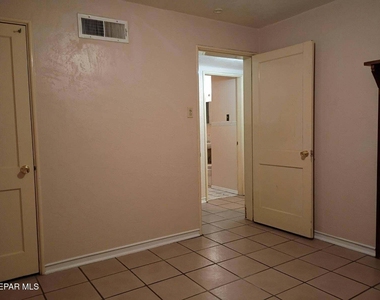 3208 Morehead Avenue - Photo Thumbnail 17