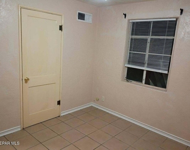 3208 Morehead Avenue - Photo Thumbnail 20
