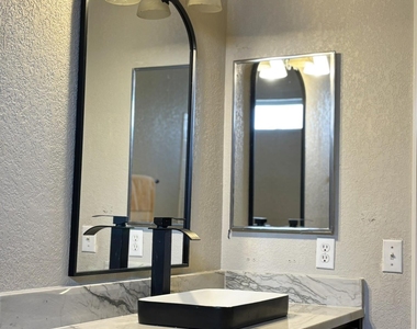 2313 Passage Place - Photo Thumbnail 20