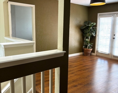 2313 Passage Place - Photo Thumbnail 11
