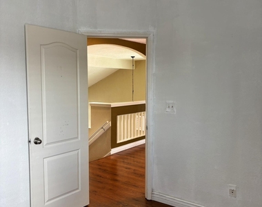 2313 Passage Place - Photo Thumbnail 24