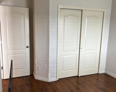 2313 Passage Place - Photo Thumbnail 22