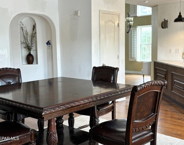 2313 Passage Place - Photo Thumbnail 8