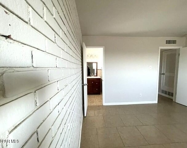 5813 Beaumont Place - Photo Thumbnail 20