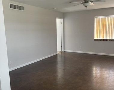 5813 Beaumont Place - Photo Thumbnail 8