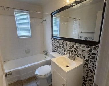 8421 Mercury Street - Photo Thumbnail 9