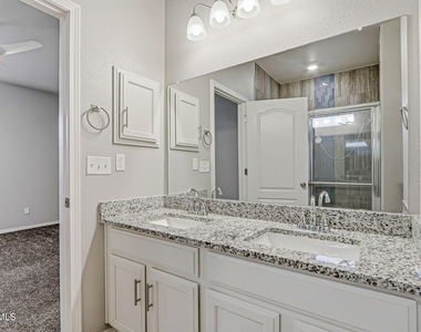 12365 Desert Vista Avenue - Photo Thumbnail 24