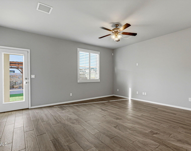 12365 Desert Vista Avenue - Photo Thumbnail 18