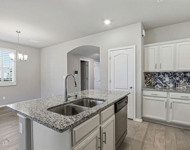 12365 Desert Vista Avenue - Photo Thumbnail 9