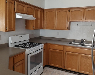 12641 Tierra Tigre Avenue - Photo Thumbnail 8