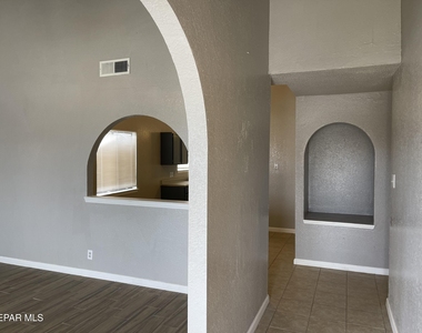 12144 Blue Quail Avenue - Photo Thumbnail 1