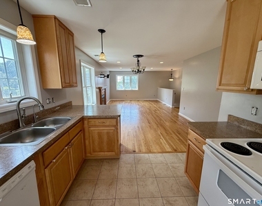 162 Broad Street - Photo Thumbnail 6