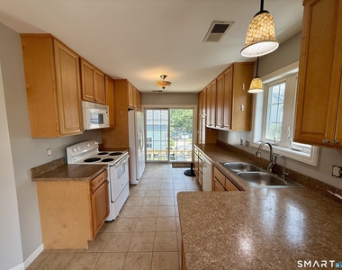 162 Broad Street - Photo Thumbnail 8