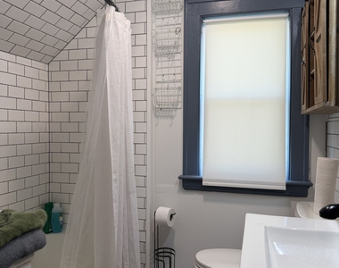 212 Maple Hill Avenue - Photo Thumbnail 14
