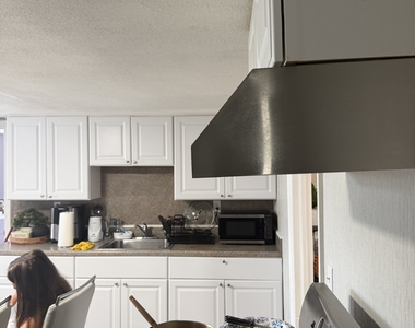 212 Maple Hill Avenue - Photo Thumbnail 10