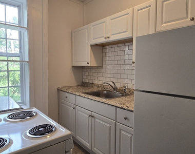 221 Broadway - Photo Thumbnail 1