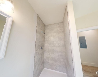 736 Main Street - Photo Thumbnail 10