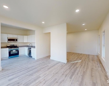 736 Main Street - Photo Thumbnail 3