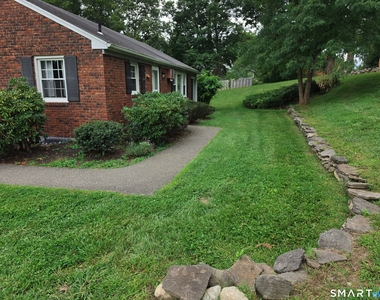 1 Old Farms Lane - Photo Thumbnail 13