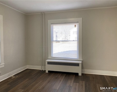 433 Migeon Avenue - Photo Thumbnail 9