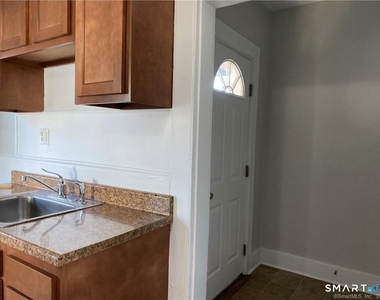 433 Migeon Avenue - Photo Thumbnail 6