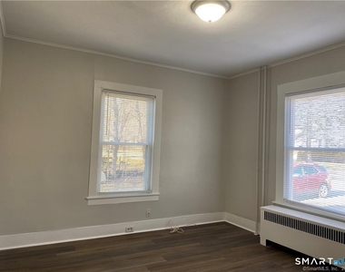 433 Migeon Avenue - Photo Thumbnail 8