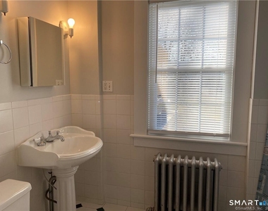 433 Migeon Avenue - Photo Thumbnail 12