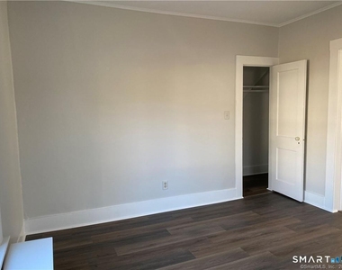 433 Migeon Avenue - Photo Thumbnail 11