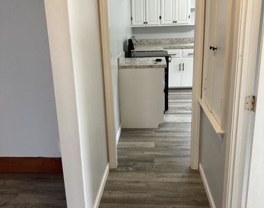 10 Phelps Lane - Photo Thumbnail 9