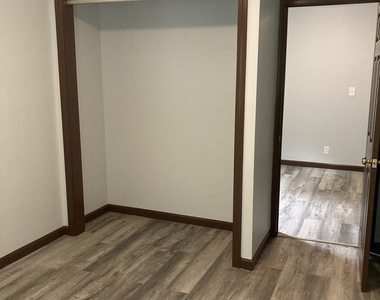 10 Phelps Lane - Photo Thumbnail 25