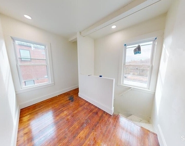 736 Main Street - Photo Thumbnail 9