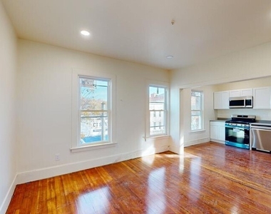 736 Main Street - Photo Thumbnail 2
