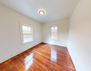 736 Main Street - Photo Thumbnail 8